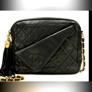 Chanel Vintage lambskin handbag with tassel